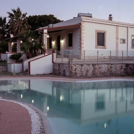 Вилла Villa Moderna Val Di Noto Авола